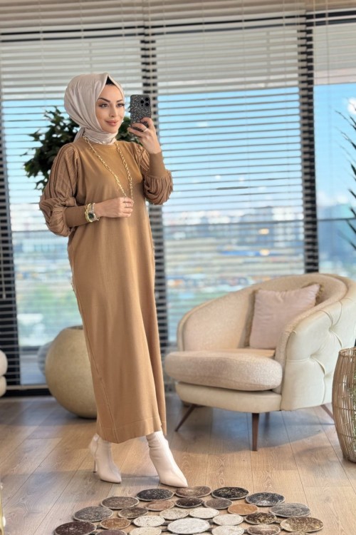 7046 Kolları Piliseli Simli Vanezia Elbise Latte