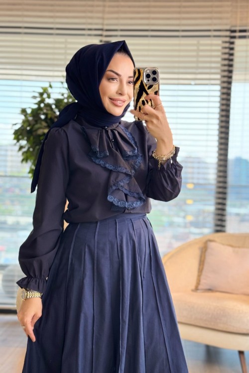 260133 Fırfır Yaka Dantel İşlemeli Gömlek Lacivert 