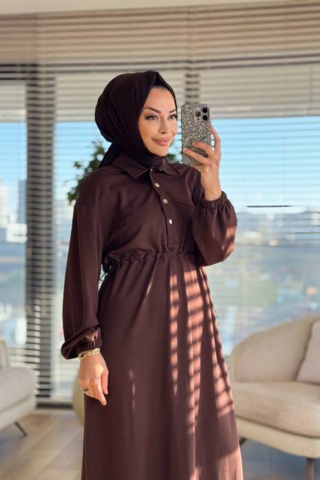 12655 Patı Çıtçıtlı Beli Büzgülü Elbise Kahve