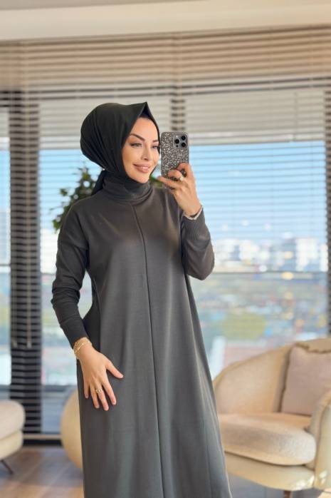 130 Önü Boyuna Çizgi Detaylı Triko Elbise Haki