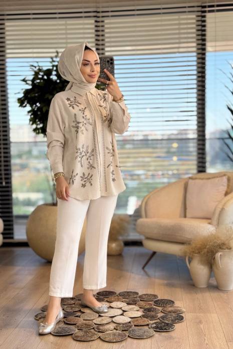 2020 Ön Boncuk Dal Ve Çiçek İşleme Gömlek Bej