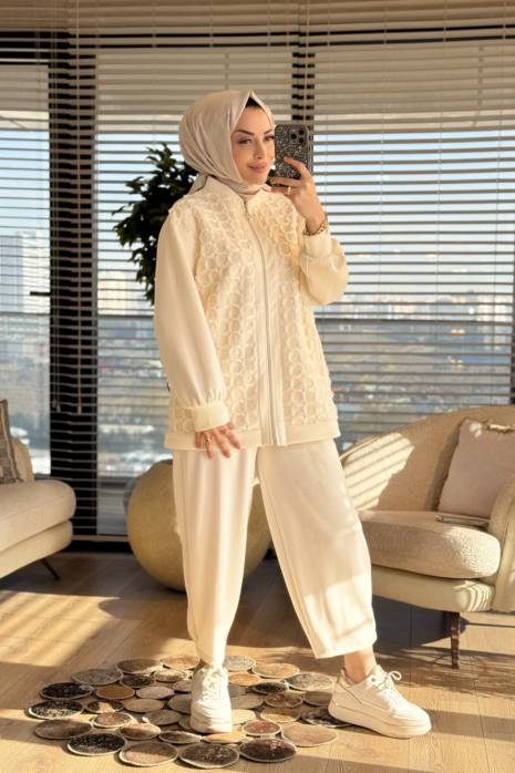 24377 Önü Oval Petek Örgülü Kap Krem