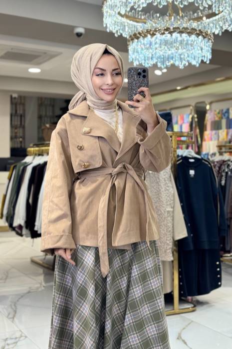 32405 Metal Düğme Aksesuarlı Kısa Trenç Bej