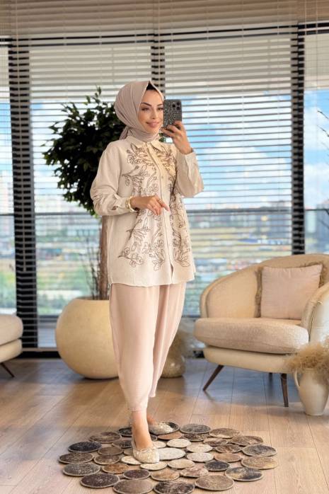 33965 Önü Boncuk İşlemeli Gömlek Bej