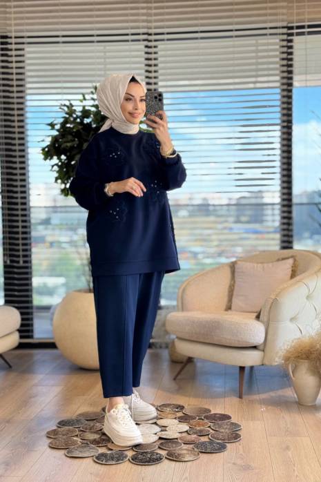 35442 Kabarık Çiçek Nakışlı Tunik Lacivert