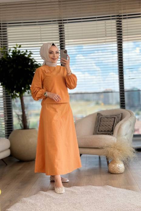 7181 Sol Göğsü Çiçek Üstü Taş Detaylı Takım Hardal